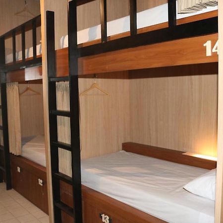 Woodlot Hostel Маланг Экстерьер фото