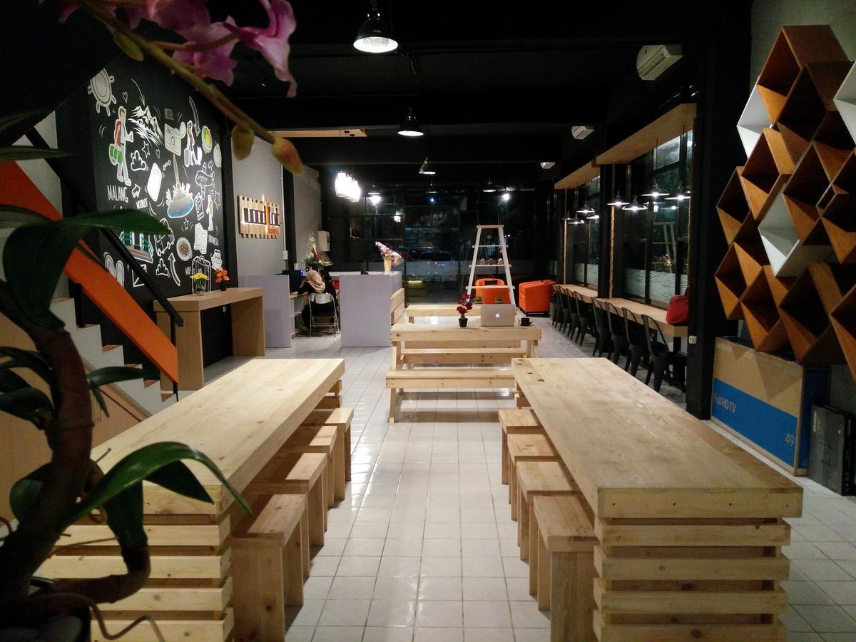 Woodlot Hostel Маланг Экстерьер фото