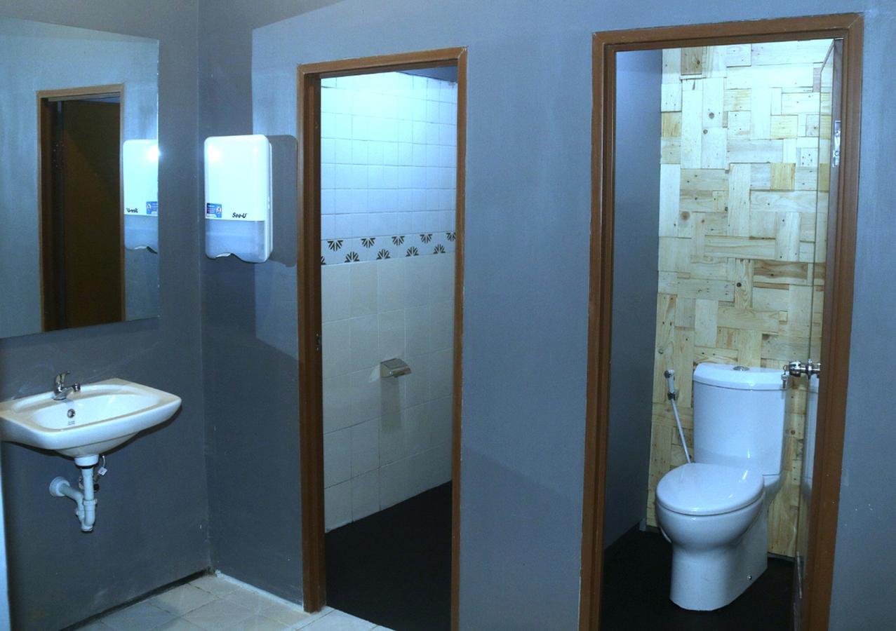 Woodlot Hostel Маланг Экстерьер фото