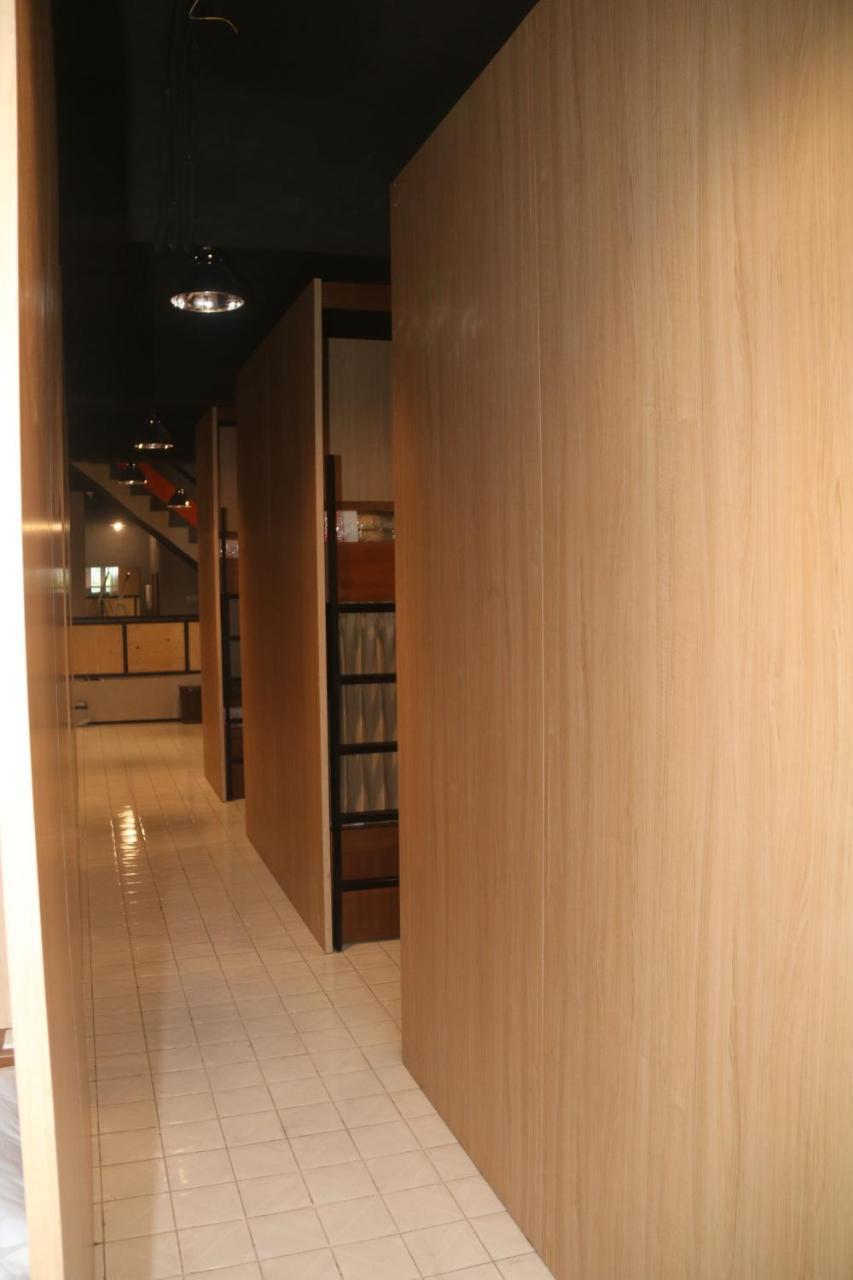 Woodlot Hostel Маланг Экстерьер фото